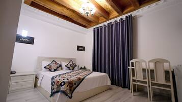 Deluxe Double or Twin Room | Premium bedding, down duvets, memory-foam beds, individually furnished
