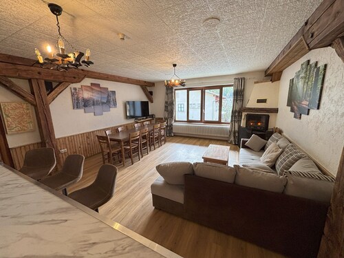 Le Villard ; appartement "Adrech", situé au cœur du Queyras (170m² à Abriès)