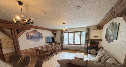 Le Villard ; appartement "Adrech", situĂ© au cĆur du Queyras (170mÂČ Ă AbriĂšs)