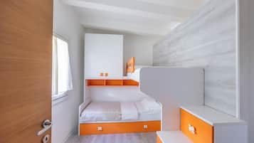 Deluxe Villa, Non Smoking, Garden View | 2 bedrooms, premium bedding, blackout curtains, iron/ironing board