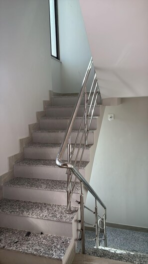 Elevator - Hotel Darshan Palace - Near Dwarka Railway Station & Shree Dwarkadhish Temple (Dwarka)
