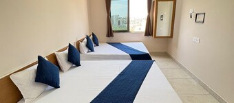 Hotel Darshan Palace - Near Dwarka Railway Station & Shree Dwarkadhish Temple