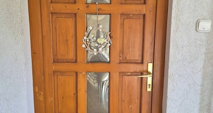 Mathias, a Spacious 2-bedroom Apartment With 2 Bathrooms & Private Parking