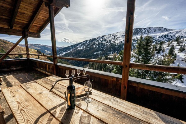 Balcony - Rustic hut on the Mountain in Salzburg (Bramberg am Wildkogel)
