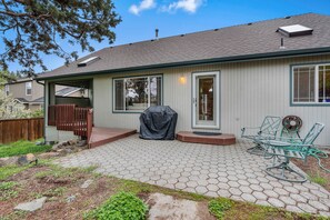 Terrace/patio - East Bend Home w/ Deck + Trail Access + Sauna (Bend)