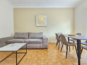 Deluxe Apartment, City View | Living area - Casa Divas City Stay (Athens)