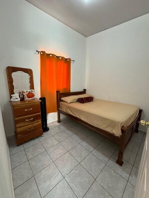 2 habitaciones, wifi gratis y ropa de cama 