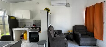 Charming 2-bedroom house with AC, WiFi + everything else you need in San Miguel