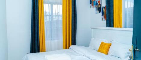 2 bedrooms, iron/ironing board, WiFi, bed sheets