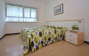 2 bedrooms, Internet, bed sheets - Freshly Renovated Holiday Home for 6 Guest (Lignano Sabbiadoro)