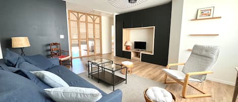 TV