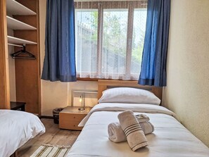 2 sovrum, resesäng och gratis wi-fi