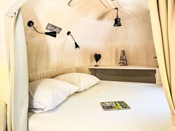 Design IntĂ©rieur, Ăclairage, Plafond, Lit, Chambre, Luminaire, Literie, Cadre De Lit