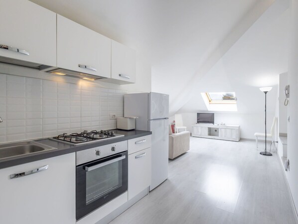 Ofen, Geschirrspüler