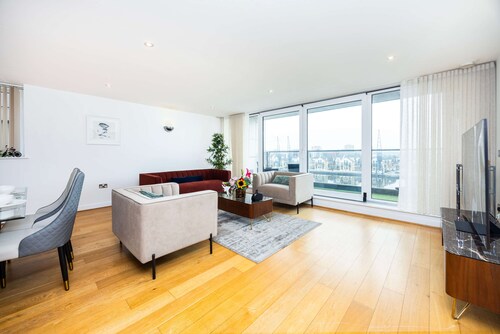Waterside Bliss Executive Apartment 