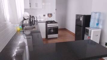 Luxury-Apartment, Gartenblick | Eigene Küche | Kühlschrank, Mikrowelle, Kochgeschirr/Geschirr/Besteck