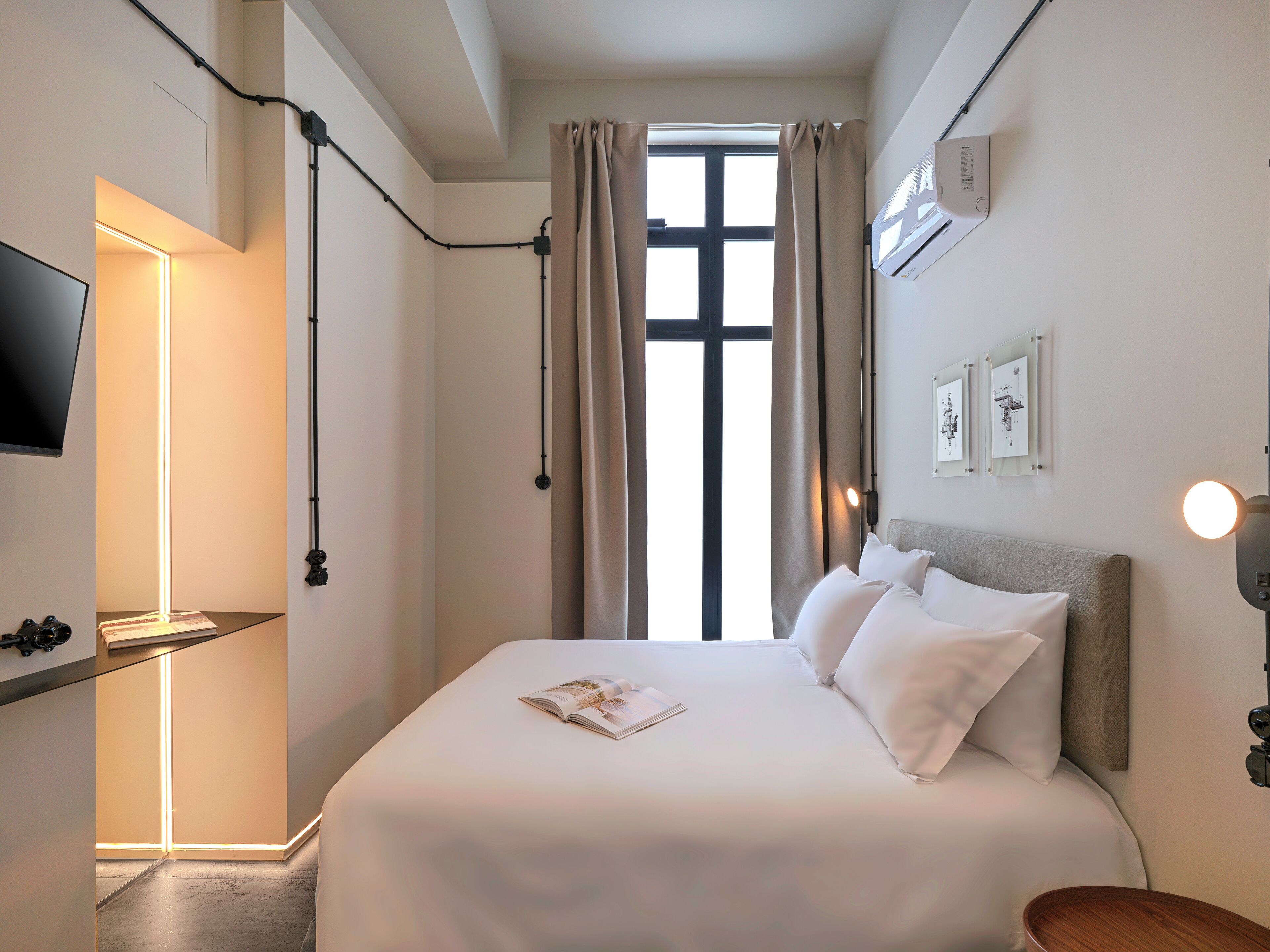 Deluxe Double Room | In-room safe, laptop workspace, blackout drapes, soundproofing
