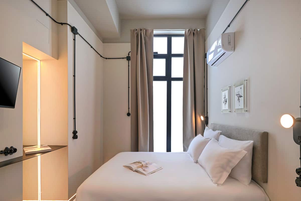 Deluxe Double Room | Coffre-fort pour ordinateur portable