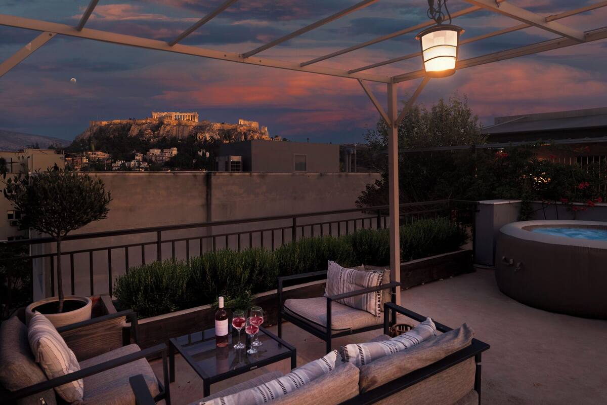 Deluxe Penthouse With Jacuzzi And Acropolis View | Terrace/patio