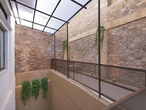 Deluxe Room With Balcony | Terrace/patio