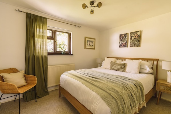 1 bedroom, iron/ironing board, travel cot, free WiFi