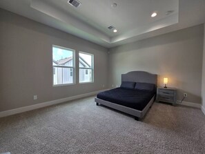 3 bedrooms, free WiFi, bed sheets