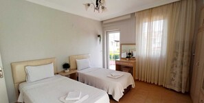 4 chambres, fer et planche à repasser, Wi-Fi, draps fournis