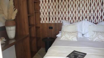 In-room safe, desk, laptop workspace, blackout drapes