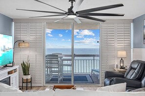 Smart TV, fireplace, DVD player, books