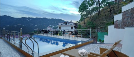 3 outdoor pools