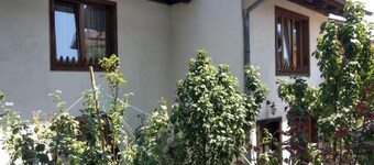 Charming 5-bedroom house in the bosom of old Bansko, quiet cobbled streets...