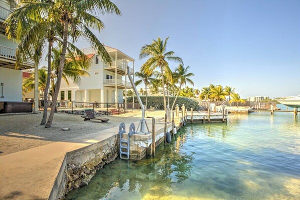 Unclassified image, 1 of 37, button