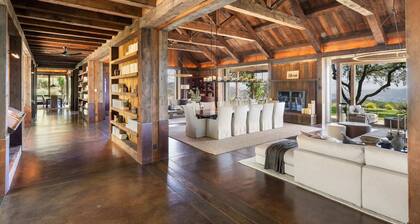 Architectural Estate in Napa