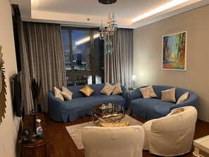 Smart TV - Live the luxury life in Giselle by Luxury Stay in sheikh zayed city (Giza Governorate)