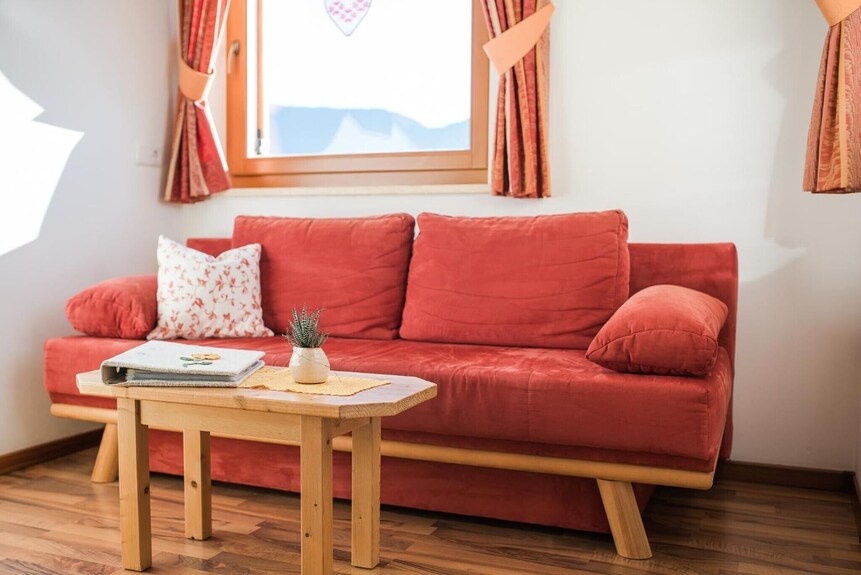 Ferienwohnung 'Sonnenblume' Mit Bergblick, Wi-fi Und Klimaanlage - Marling