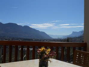 Outdoor dining - Apartment 'Sonnenblume' with Mountain View, Wi-Fi and Air Conditioning (Lagundo)