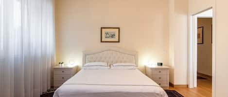 2 bedrooms, desk, free WiFi, bed sheets