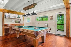 Spielezimmer