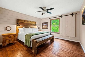 3 chambres, fer et planche à repasser, accès au Wi-Fi (inclus)