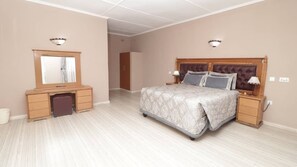 Standard Double Room | Desk, free WiFi