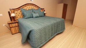 Standard Double Room | Desk, WiFi (free) - Hwedza Lodges & Conference Centre (Wedza)