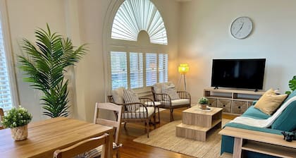 UN!T S!X @the Byron
2 bedroom unit in the heart of Inverell