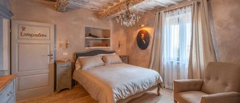 1 多间卧室、免费 WiFi、床单