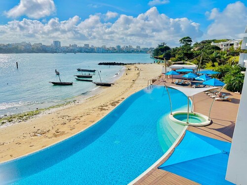 3 bedroom beach side furnished apartment in Nyali Mombasa Kenya