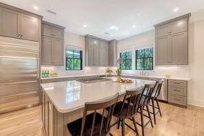 Fridge, microwave, oven, stovetop - New Build with pool in central neighborhood (Kiawah Island)