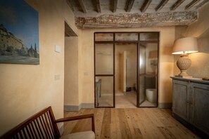 Interior - Apartment 'Il Cassero' with Shared Garden, Wi-Fi and Air Conditioning (Campiglia D'Orcia)
