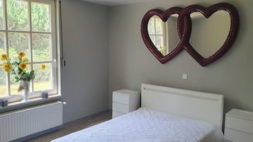 1 habitación, tabla de planchar con plancha y wifi gratis
