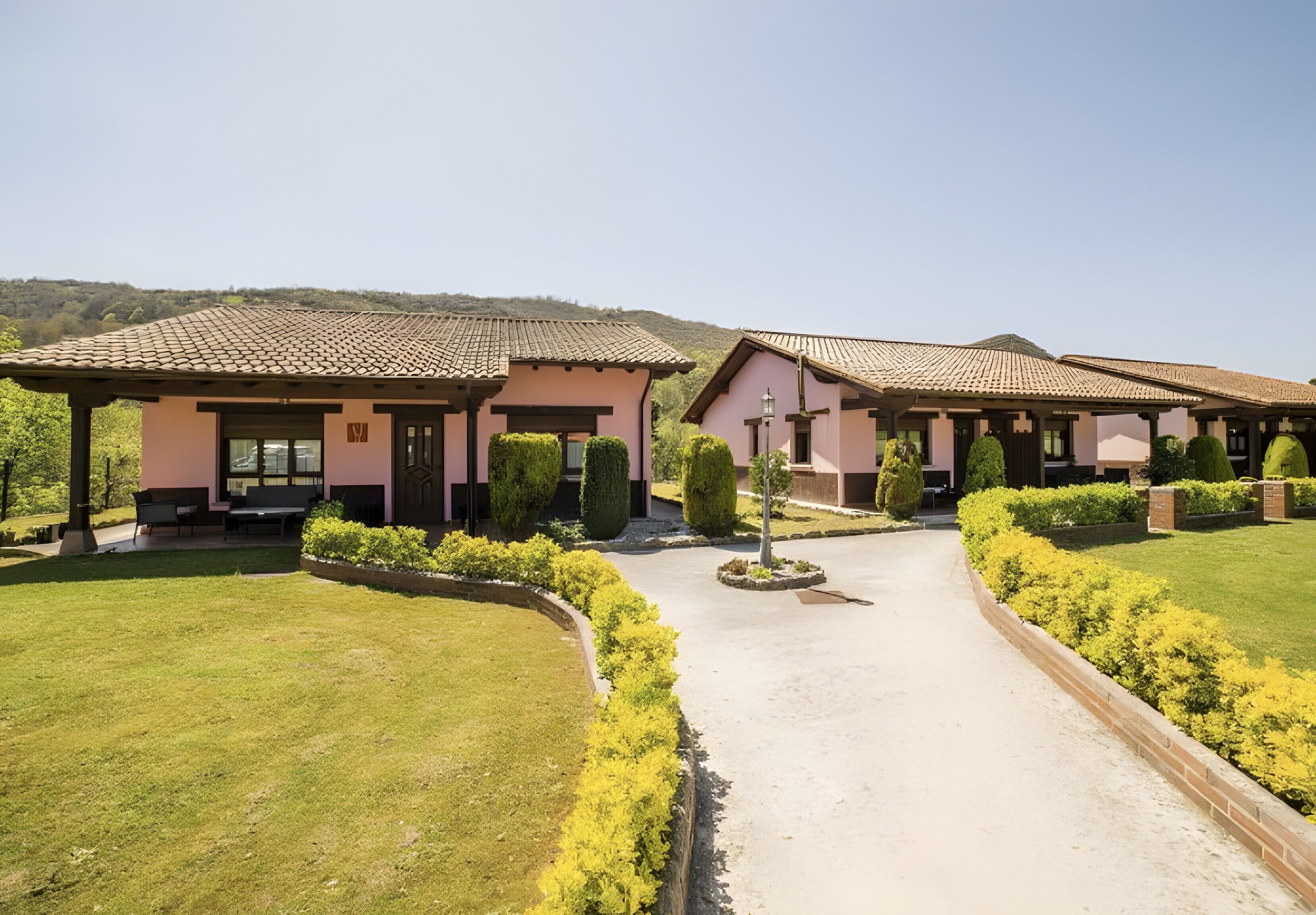 المنشأة من الخارج