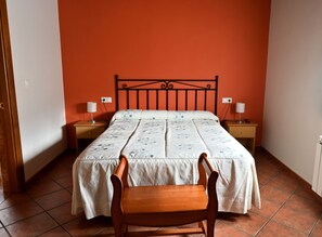 2 makuuhuonetta, ilmainen Wi-Fi, vuodevaatteet