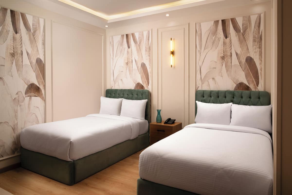 Habitación clásica con 2 camas individuales | 1 dormitorio, escritorio, wifi gratis